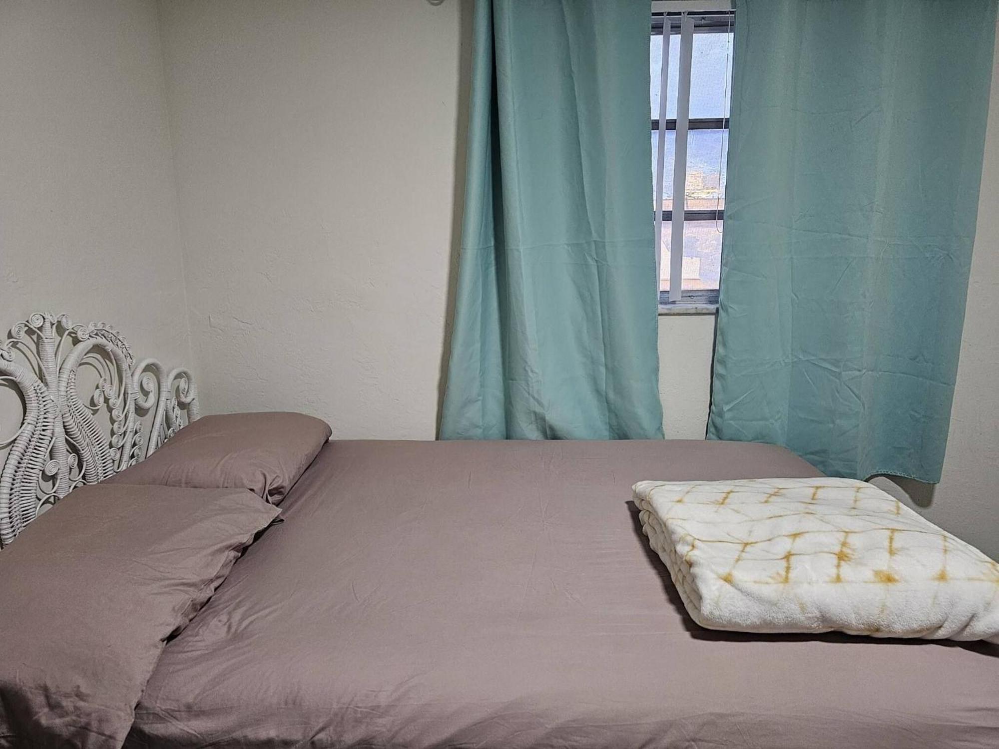 Room In Apartment - The Sample Rd Retreats Pompano Beach Esterno foto
